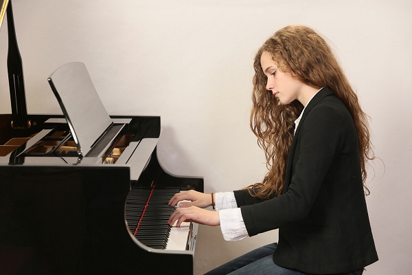 Khóa học piano giành cho ai?