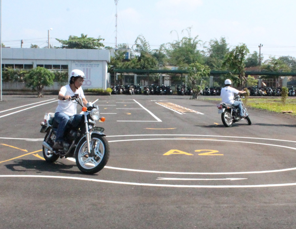 trung tâm đào tạo lái xe tại Sơn La